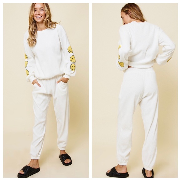 #03 Soft and Comfy Smile Print on Sleeves Jogger and sweatshirt Set - Picture 2 of 5